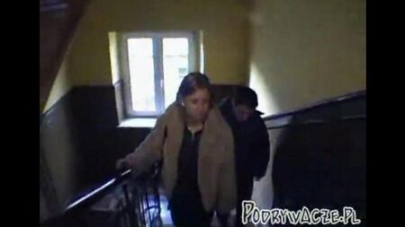 Ich traf ein Mädchen in der U -Bahn und schleppte es ins Bett