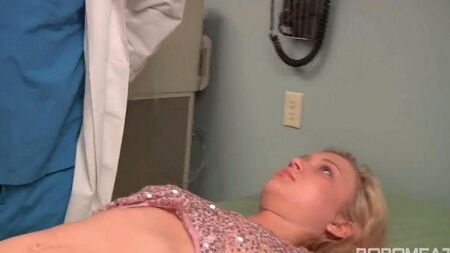 Der Patient dankte dem Arzt mit einem Blowjob