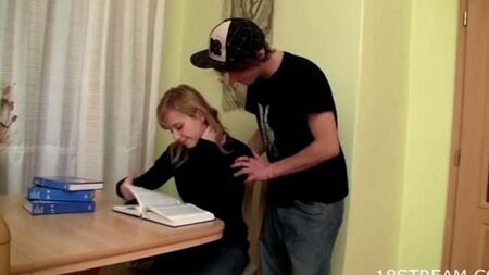 Die Schwester gab ihren Bruder