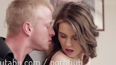 Dreier Sex MZHM auf der Couch