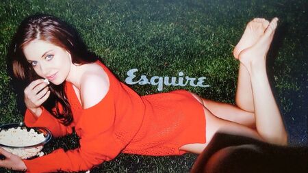 Alison Brie – Fuß-Sperma-Hommage