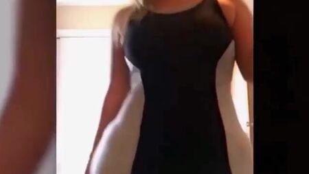 Olivia Jensen – Breite Hüften