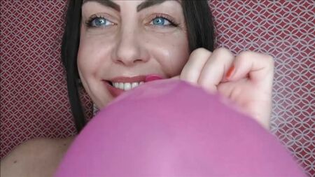 Video über Ballon-Fetisch und Masturbation