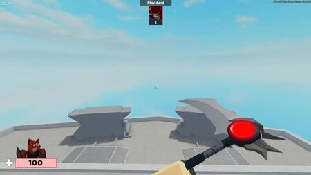 Roter Panda macht das „Thriller“-Emote in Roblox Arsenal (720 × 1280).mp4