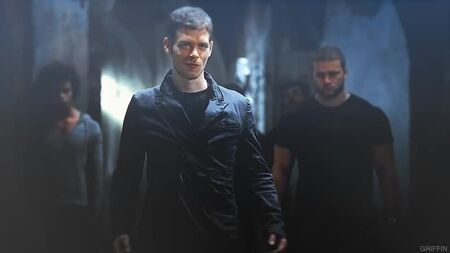 Klaus, Hayley, Hope {Ein Zuhause für euch}