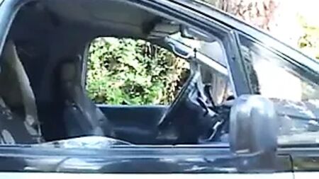Milf verführt jüngeres Mädchen