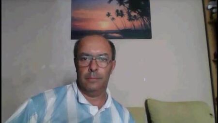 argentinischer Daddy, geil vor der Kamera