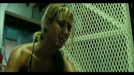 Jessica Alba: Nippelblitzer bei „Into the Blue“ (Langversion)