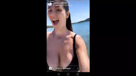 CATERINA MILICCHIO. UPS, GROSSE BRÜSTE AUF INSTAGRAM