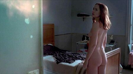 Dakota Johnsons Nacktszene in „Suspiria“ auf ScandalPlanet.Com