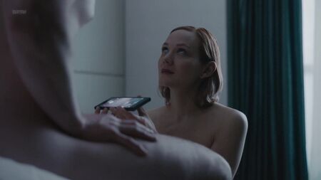 Louisa Krause nackt, Anna Friel (nn) – The Girlfriend Experience – S02E05 (US 2017) / Louisa Krause, Anna Friel – Die Freundin auf Abruf