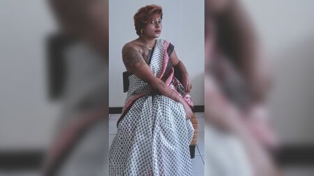 Marumagal Ilaria hat Spaß mit ihrem Mamanar