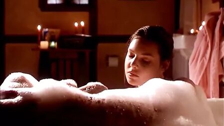 Katherine Heigl nackt: Skandal um nackte Brüste in „Bug Buster“ – ScandalPlanet.Com
