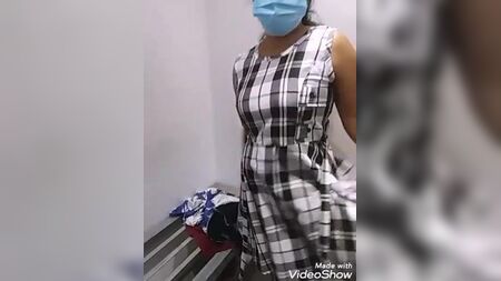 Frau im Fitnessraum in Nugegoda