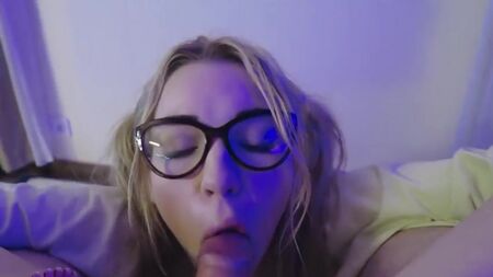 DeepBunnyHole – Sperma im tiefsten Rachen – Facefuck – Teil 2 (720p) [Amateur, Russland