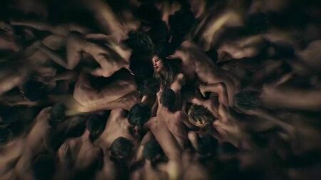 Blake Livelys nackte Brüste in „All I See Is You“ – ScandalPlanetCom