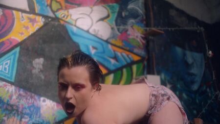 Valentine Payen, Agata Kay, Nackt in „Trip“ (2019)