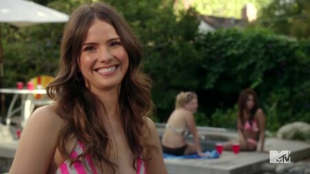 Shelley Hennig – Zach Stone wird berühmt (2013) S01E02–04 Online anschauen