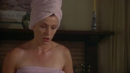 Frances McDormand, Lori Singer nackt – Short Cuts (1993)