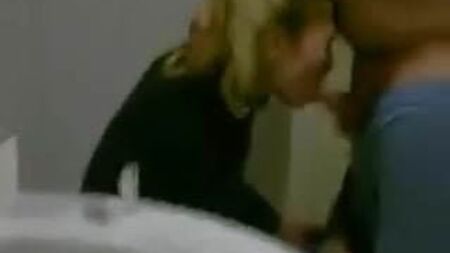 Blowjob von der Schlampe Aylin