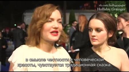 Interview mit Holliday Grainger und Sophie McShera zur Londoner Premiere von „Cinderella“ (mit russischen Untertiteln)