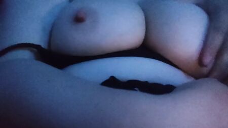Die alte Frau, die sich selbst ohnmächtig macht – Türkische Milf