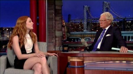 Rachelle Lefevre wird rot
