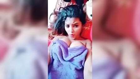 Ich liebe das sexy tamilische Mädchen