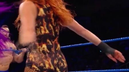 WWE – Becky Lynch hat einen schönen Hintern