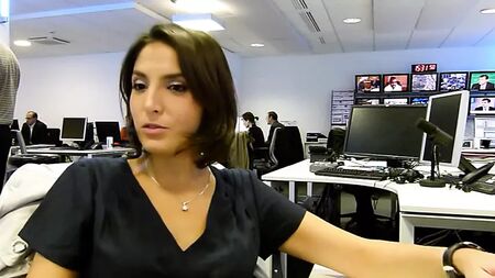 Aziza Wassef, die „Wichs-Challenge“ der sexy ägyptischen Journalistin