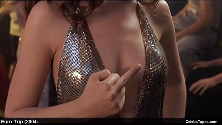 Michelle Trachtenberg, Lucy Lawless und Jessica Boehrs oben ohne