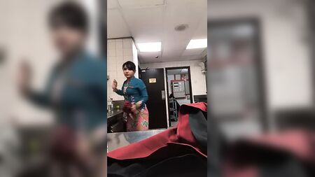 Malaiisch – Mädchen in einem Kebaya