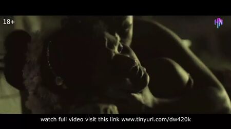 Riwaj-Shorts – das vollständige Video findest du unter www.hotmast.com
