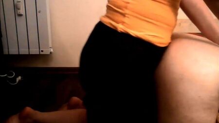 Pegging in Yogahosen