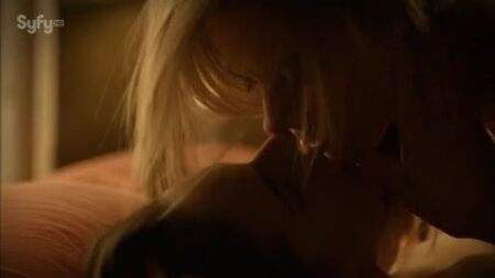 Anna Silk & Zoie Palmer – Lost Girl