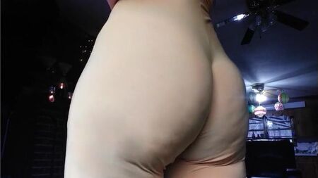 LongToeSally – Booty Flex Joi #3