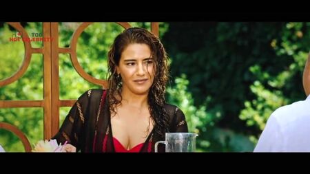 Ezgi Esma Krklu – „Aman, der Kapitän darf es nicht erfahren“ 2019