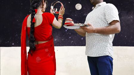 Karva Chauth-Special: Die frisch verheiratete Priya hatte ihren ersten Karva-Chauth-Sex und ließ sich unter freiem Himmel einen blasen – in klarem Hindi