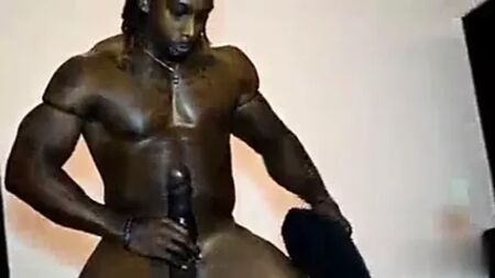 Frauen, die sich an einem schwarzen männlichen Stripper erfreuen