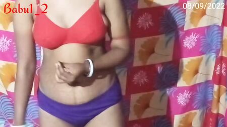 Rupa ging in einem Sari zu Chaddi und Bra