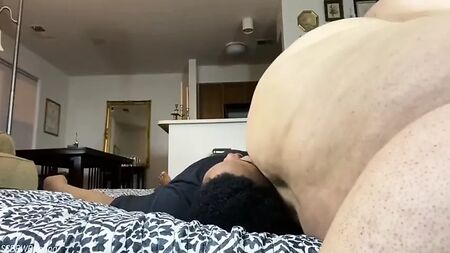 SSBBW Nackt-Facesitting