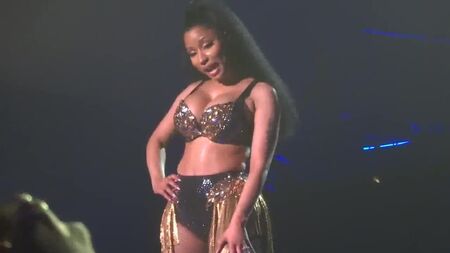Nicki Minaj – Anaconda (Live) Paris, Zenith (26.03.2015)