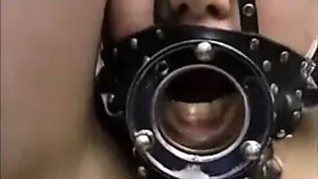 Extreme asiatische Teenager-Facial-Bondage
