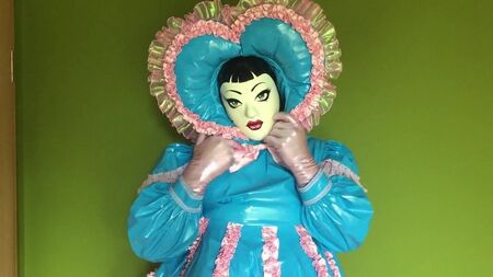 Abschließbares Sissy-Kleid