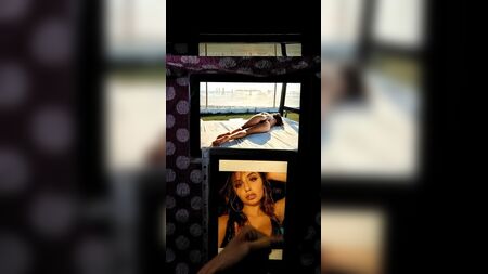 Sperma auf Esmeralda Morichelli