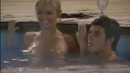 „Big Brother UK“-Pool-Orgie