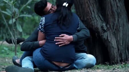 Video 5: Indischer Kuss-Streich