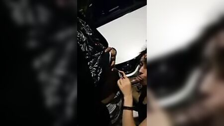 Ein schwarzer Brite namens KING nimmt sich in der Öffentlichkeit eine THOT vor. Notorious71