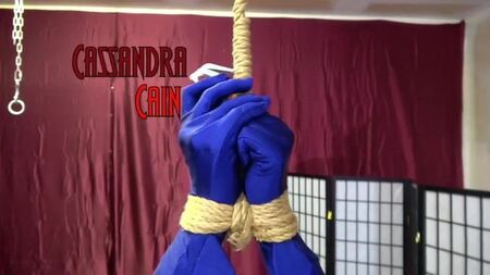 Batwoman-Cosplay-Bondage