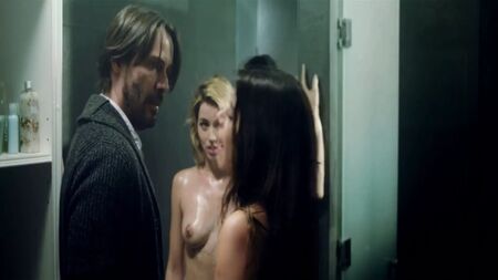 Sexszene aus „Knock Knock“ (2015) (ohne Musik)
